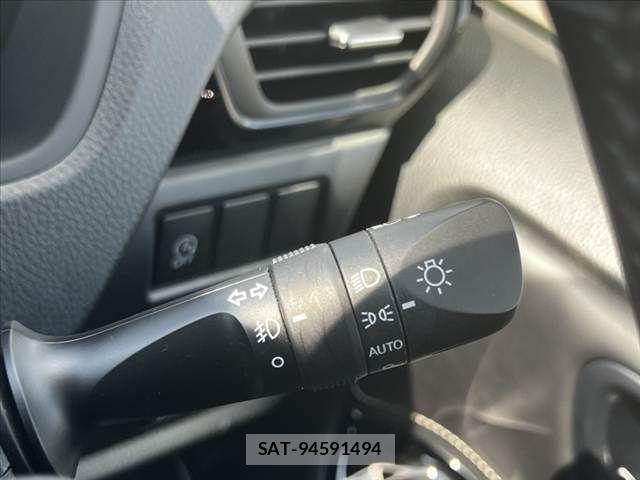 Toyota ESQUIRE 2019-08 8685508-28