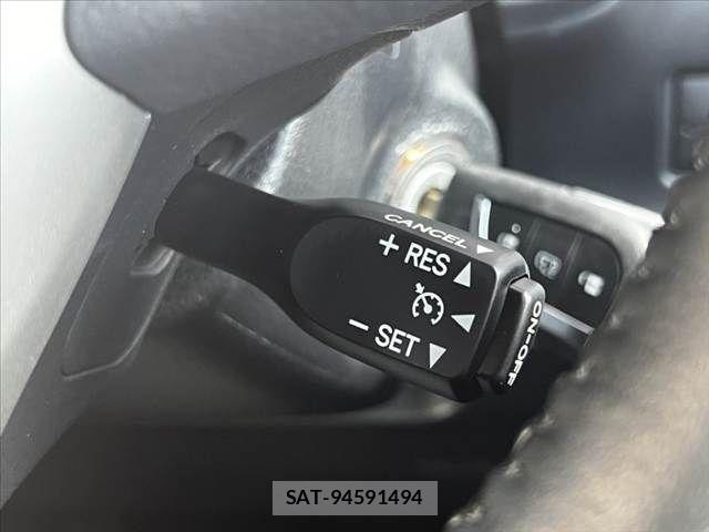 Toyota ESQUIRE 2019-08 8685508-5