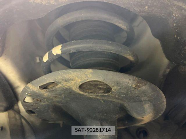 Toyota ESQUIRE 2018-06 8685507-19