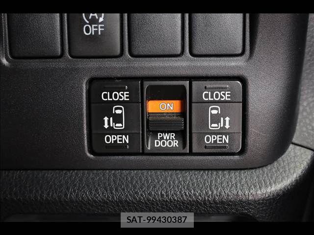 Toyota ESQUIRE 2015-06 8685509-4