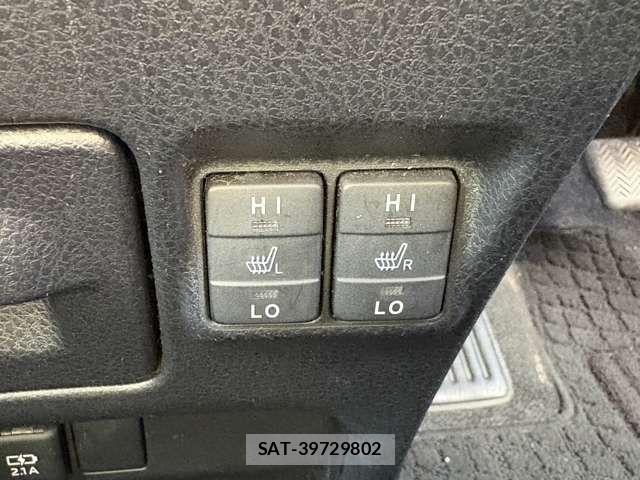 Toyota ESQUIRE 2017-09 8741952-17