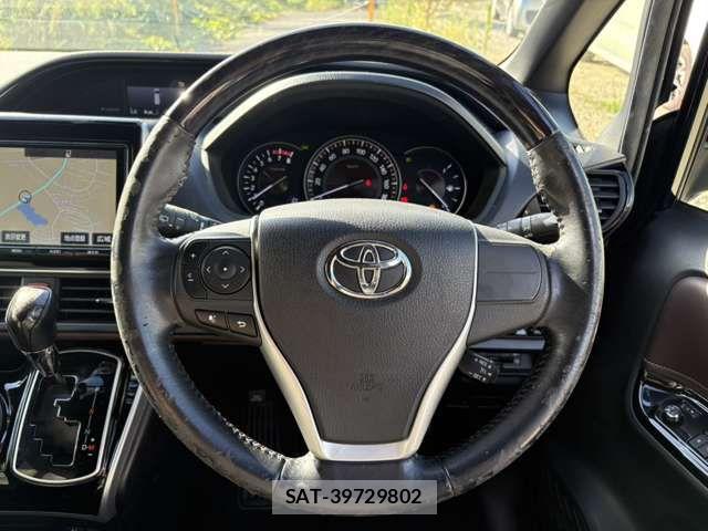 Toyota ESQUIRE 2017-09 8741952-3