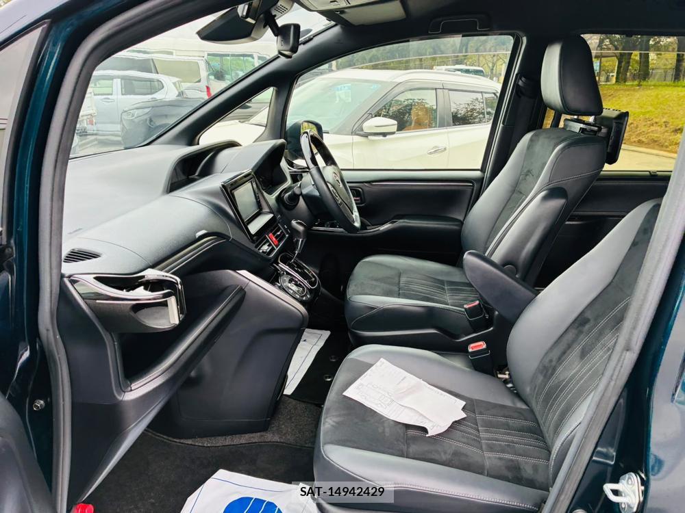 Toyota ESQUIRE 2019-01 8772818-10