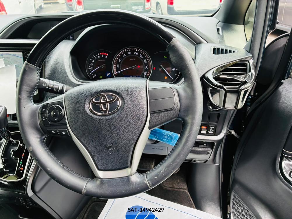 Toyota ESQUIRE 2019-01 8772818-14