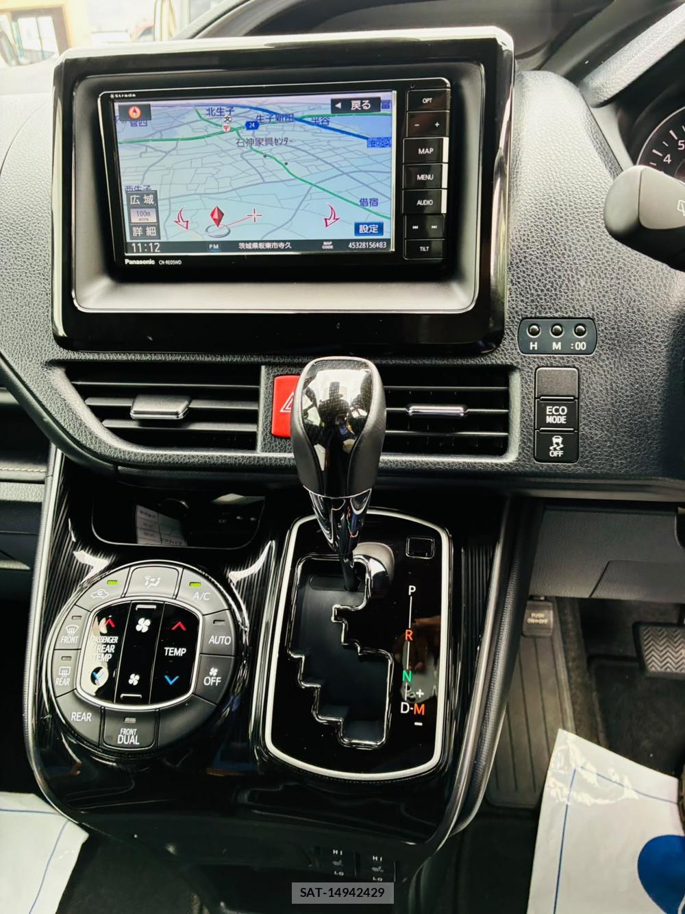 Toyota ESQUIRE 2019-01 8772818-19