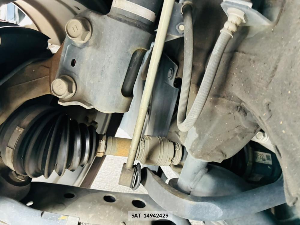 Toyota ESQUIRE 2019-01 8772818-34