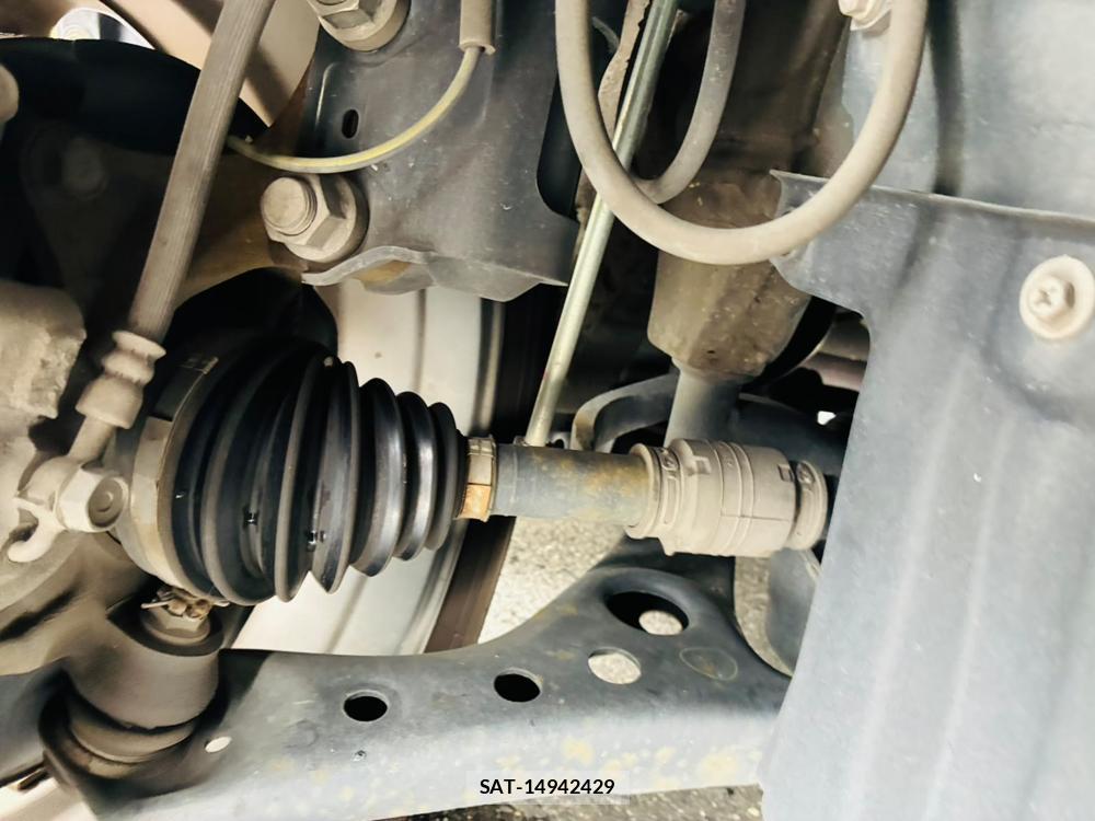 Toyota ESQUIRE 2019-01 8772818-35