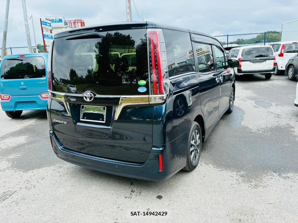 Toyota ESQUIRE 2019-01 8772818-4