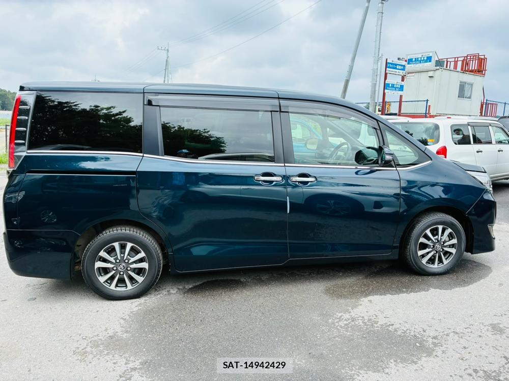 Toyota ESQUIRE 2019-01 8772818-5