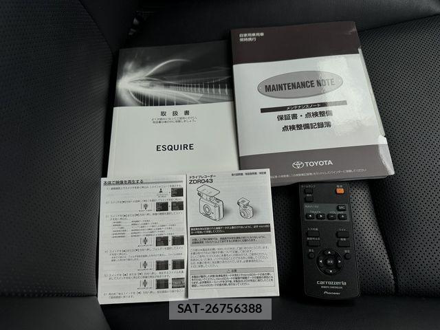 Toyota ESQUIRE 2017-12 8780121-29