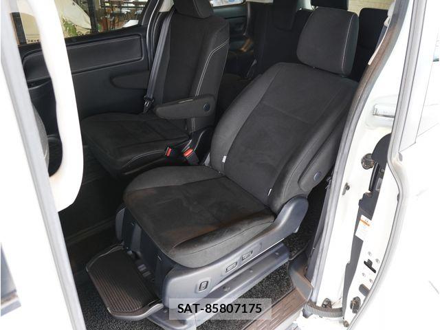 Toyota ESQUIRE 2015-06 8795878-9