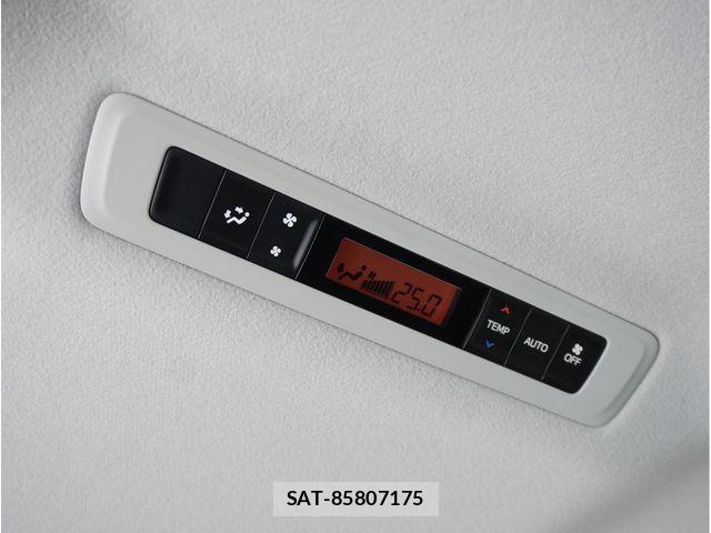 Toyota ESQUIRE 2015-06 8795878-25