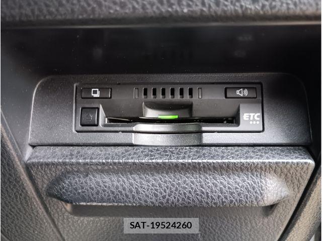 Toyota ESQUIRE 2018-09 8795879-11