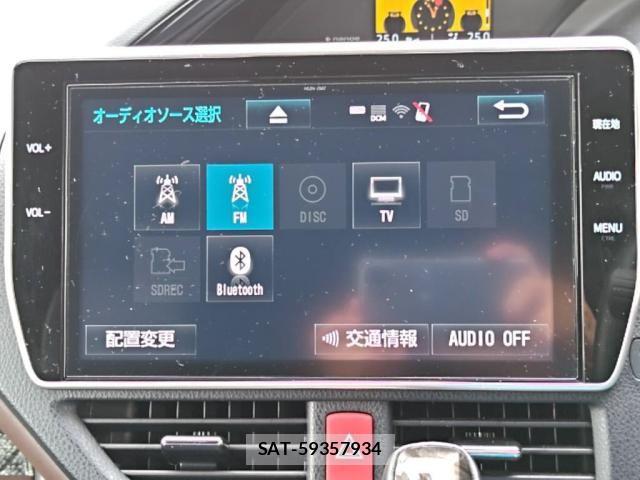 Toyota ESQUIRE 2017-08 8828921-15