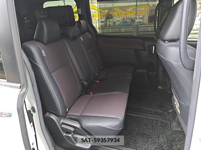 Toyota ESQUIRE 2017-08 8828921-20