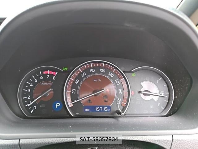 Toyota ESQUIRE 2017-08 8828921-28