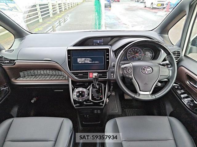 Toyota ESQUIRE 2017-08 8828921-2