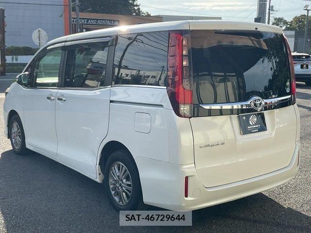 Toyota ESQUIRE 2016-08 8848891-2