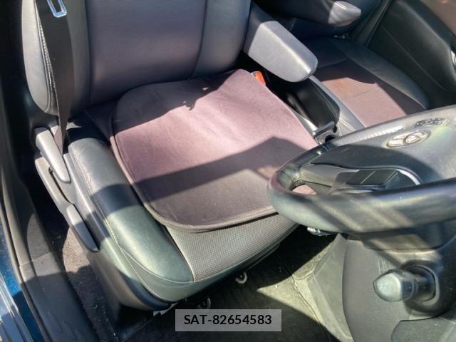 Toyota ESQUIRE 2017-11 8847885-10