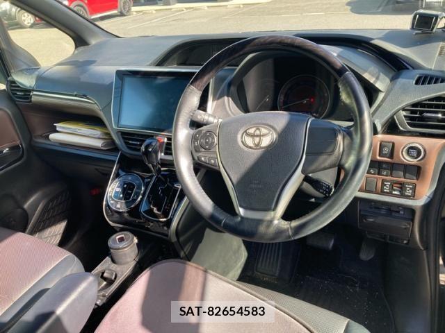 Toyota ESQUIRE 2017-11 8847885-11