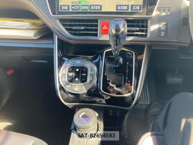 Toyota ESQUIRE 2017-11 8847885-16