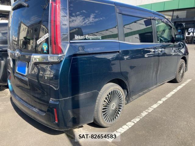 Toyota ESQUIRE 2017-11 8847885-3