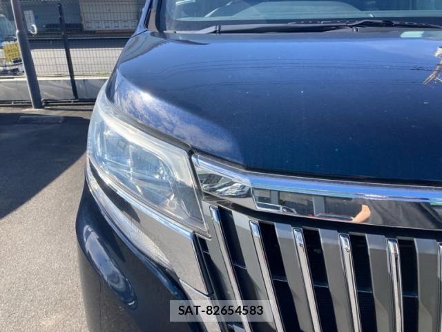 Toyota ESQUIRE 2017-11 8847885-5