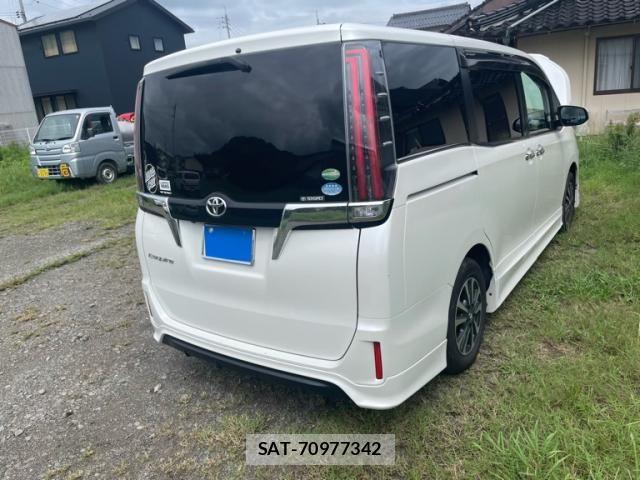 Toyota ESQUIRE 2017-09 8879644-9