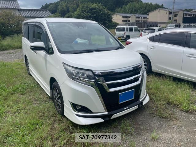 Toyota ESQUIRE 2017-09 8879644-1