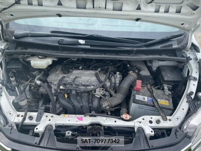 Toyota ESQUIRE 2017-09 8879644-3