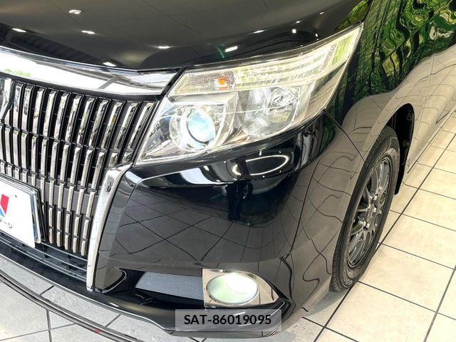Toyota ESQUIRE 2015-12 8879641-12