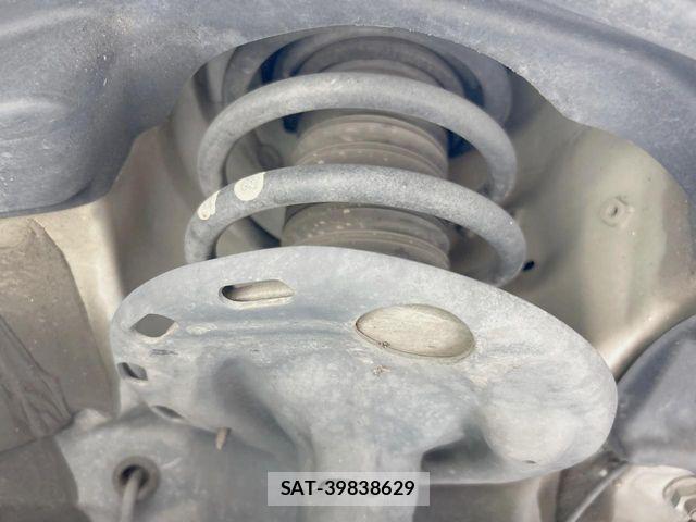 Toyota ESQUIRE 2018-07 8879637-19