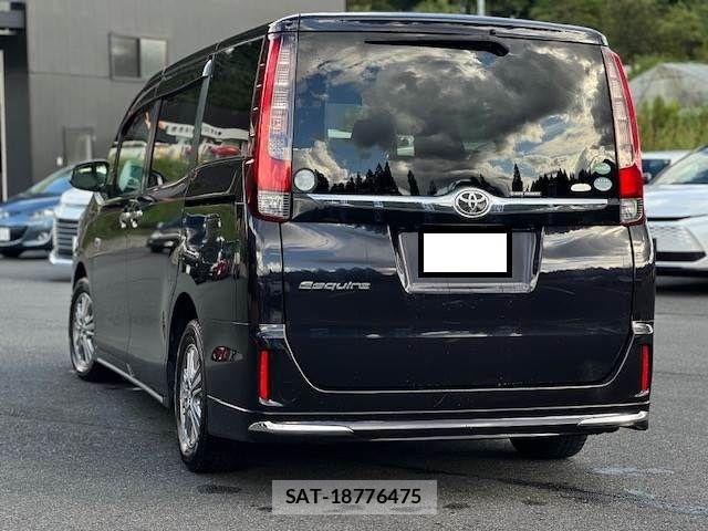 Toyota ESQUIRE 2015-01 8879645-1