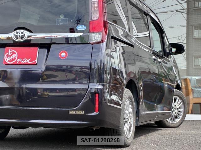 Toyota ESQUIRE 2015-09 8879643-17
