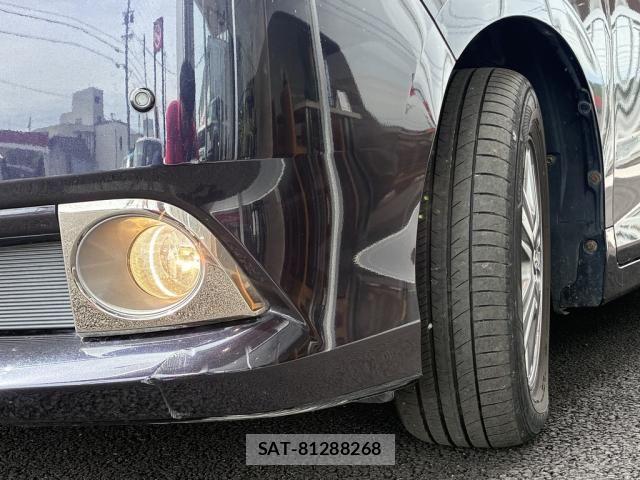 Toyota ESQUIRE 2015-09 8879643-29