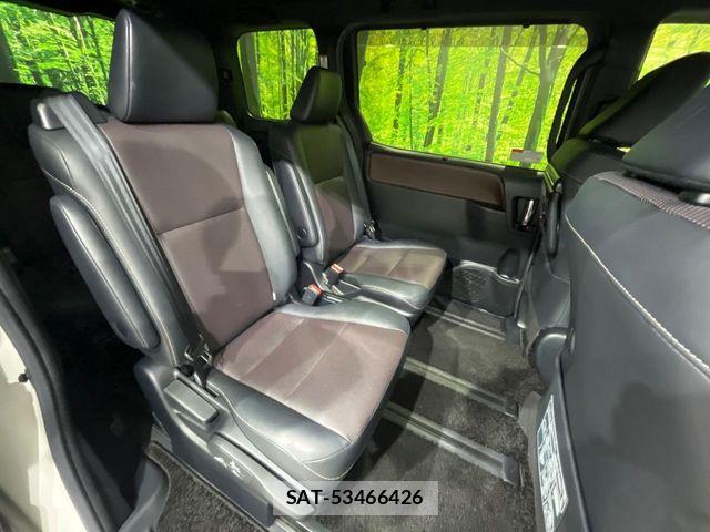 Toyota ESQUIRE 2017-07 8883588-9