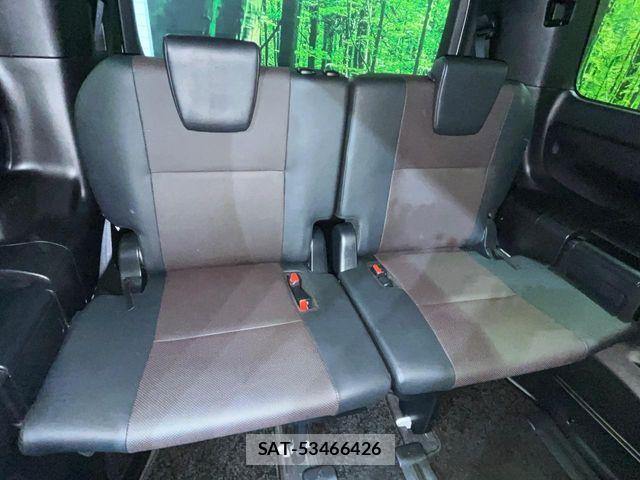 Toyota ESQUIRE 2017-07 8883588-10