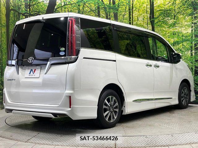 Toyota ESQUIRE 2017-07 8883588-17