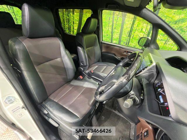 Toyota ESQUIRE 2017-07 8883588-8