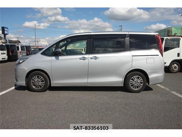 Toyota ESQUIRE 2015-03 8883590-12
