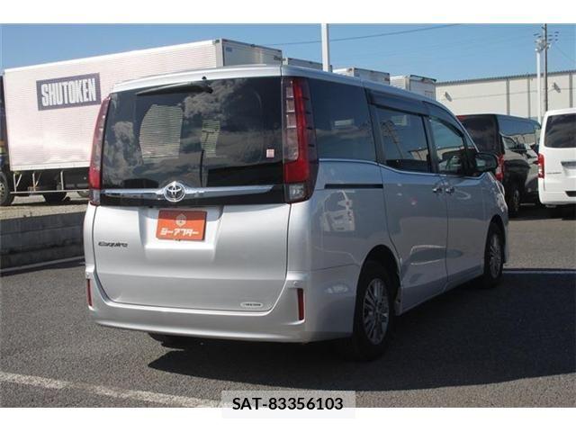 Toyota ESQUIRE 2015-03 8883590-15