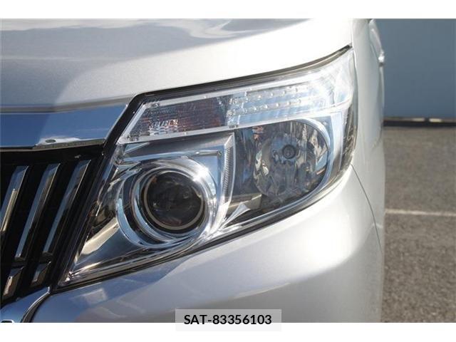 Toyota ESQUIRE 2015-03 8883590-26