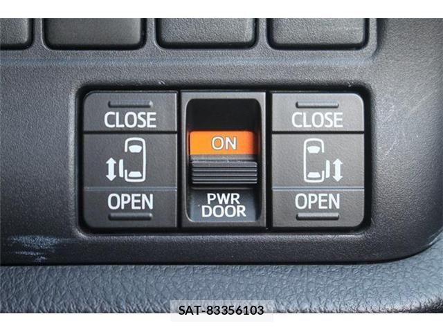 Toyota ESQUIRE 2015-03 8883590-4