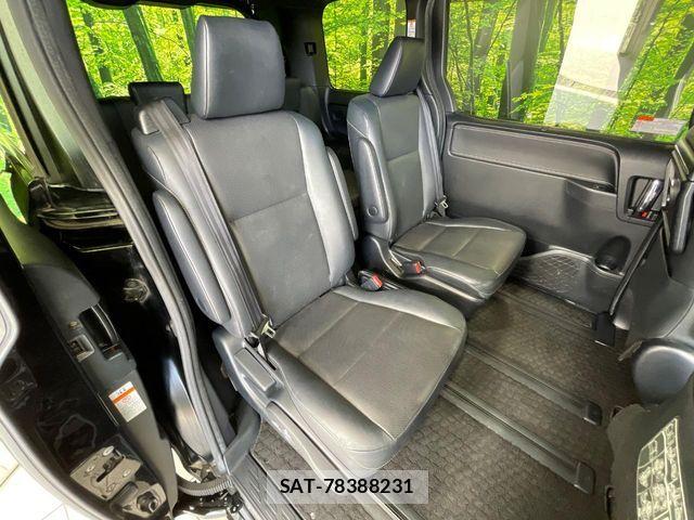 Toyota ESQUIRE 2017-07 8883589-8