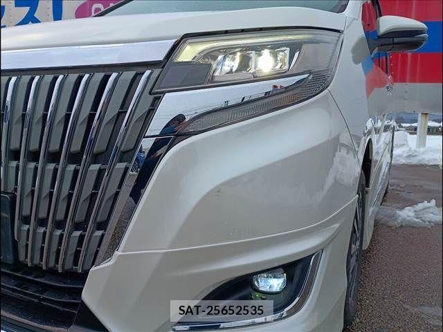 Toyota ESQUIRE 2017-07 4323528-21