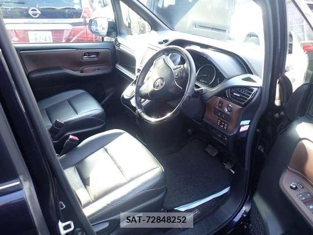 Toyota ESQUIRE 2015-01 5867299-9