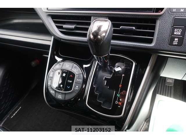 Toyota ESQUIRE 2017-07 6214359-11