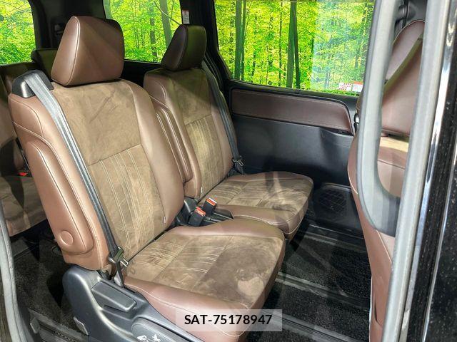 Toyota ESQUIRE 2017-07 6611738-9