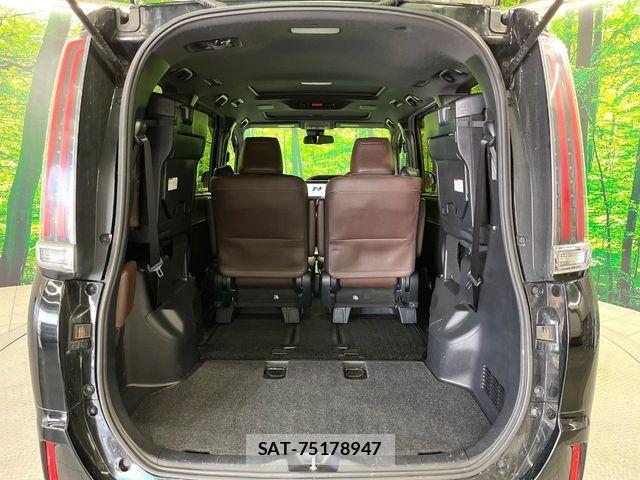 Toyota ESQUIRE 2017-07 6611738-11