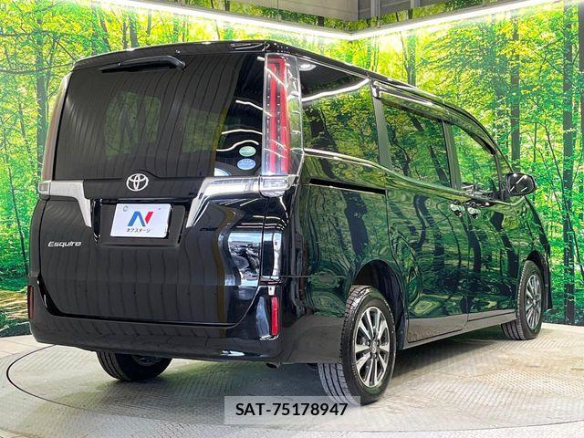 Toyota ESQUIRE 2017-07 6611738-17